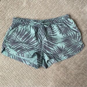 American Eagle Outfitters Green and Black Camp Shorts with Palm Print